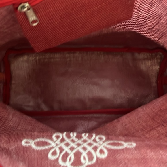 Ballard Designs Red Woven Jute Embroidered Leather Strap Zip Closure Large Tote - Picture 9 of 9